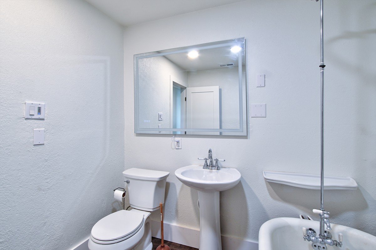 112nw17thstreet_030