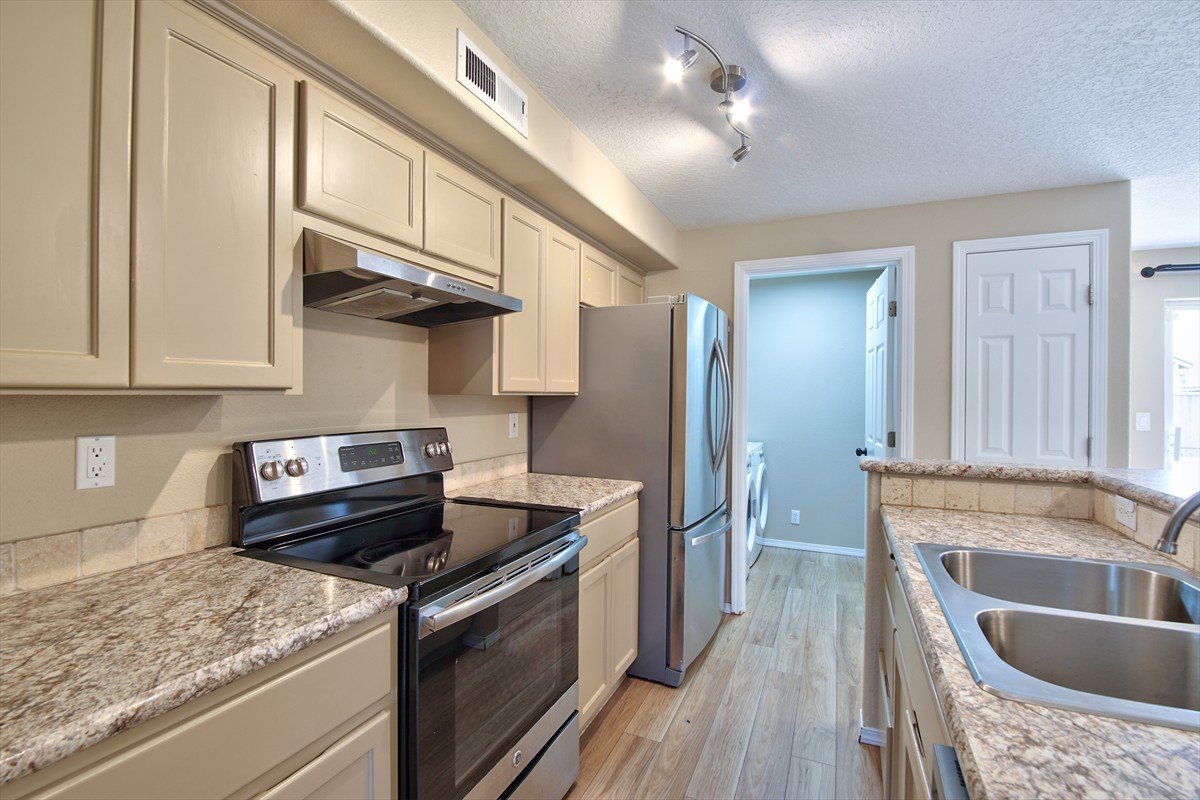3229nmeridian_017