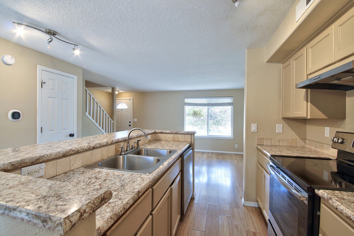 3229nmeridian_020