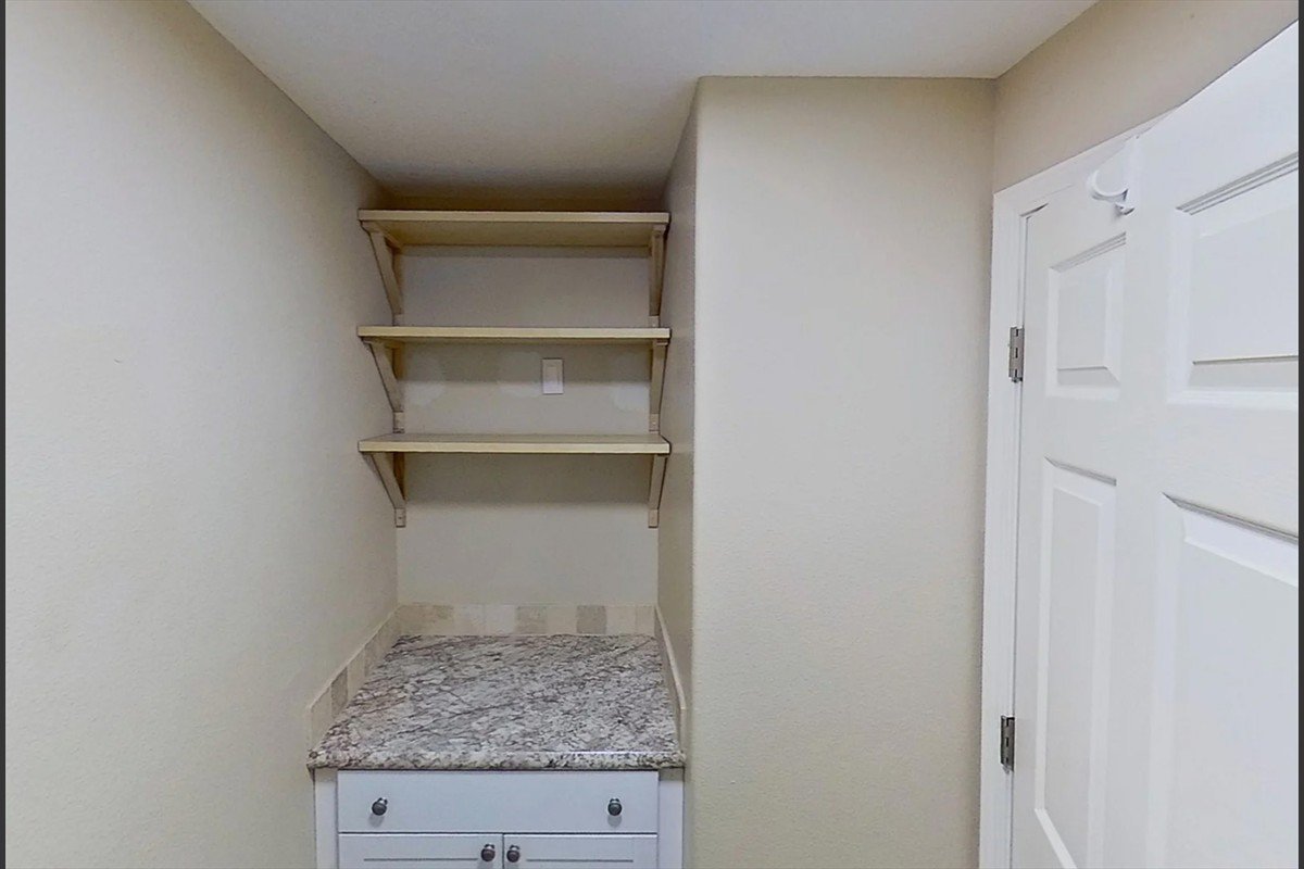 3229nmeridian_022