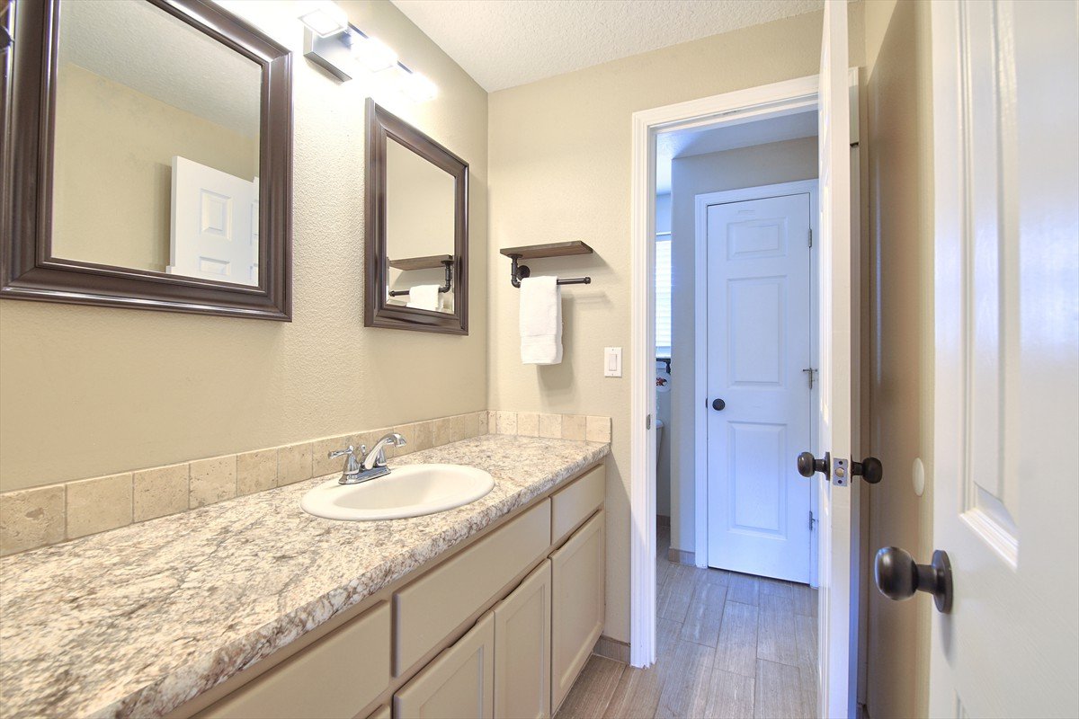 3229nmeridian_040