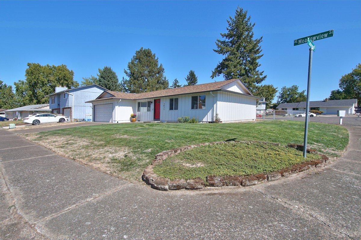 3631meadowviewstreetse_043