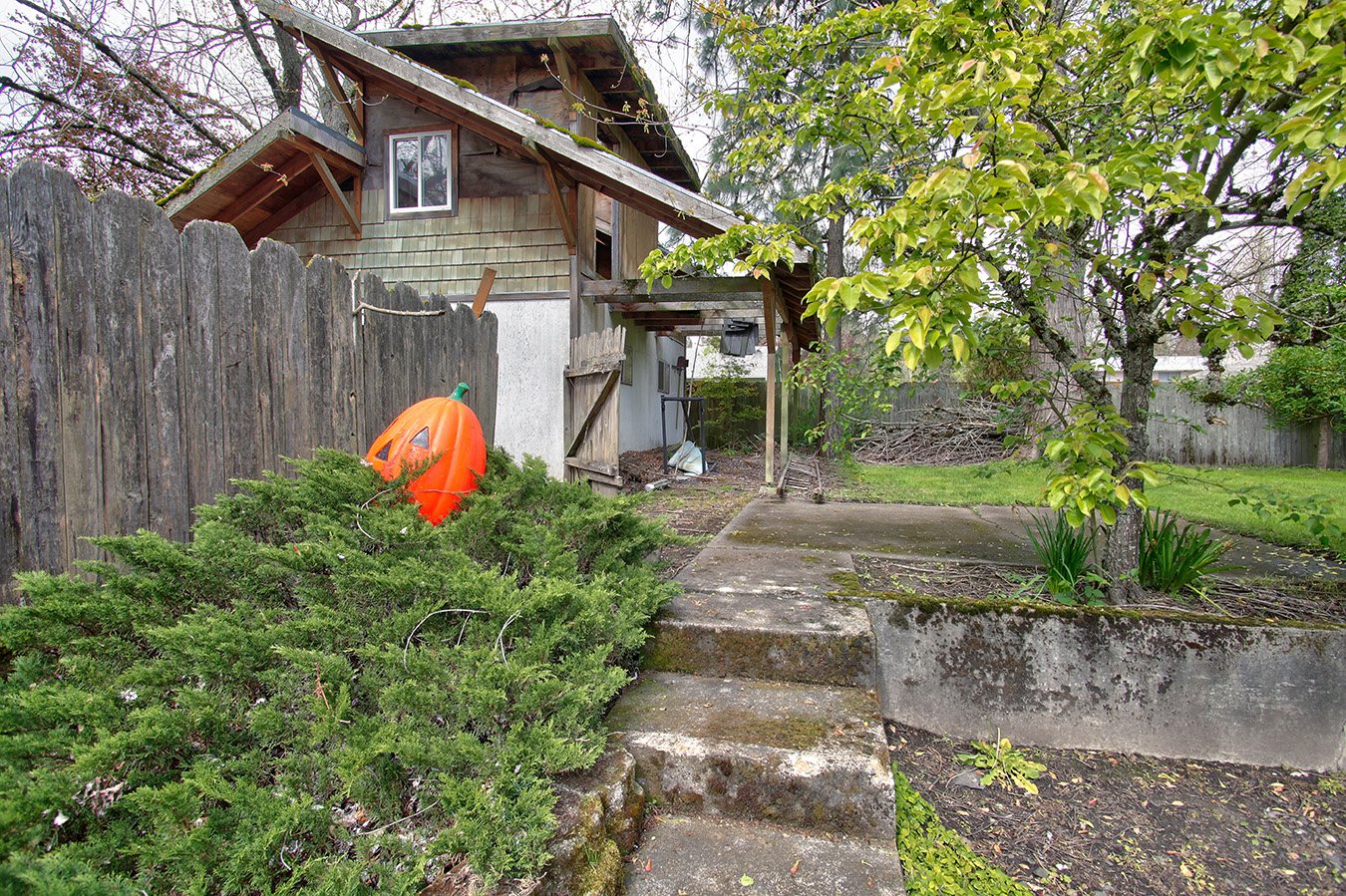0066_8525swcedarcreststreet